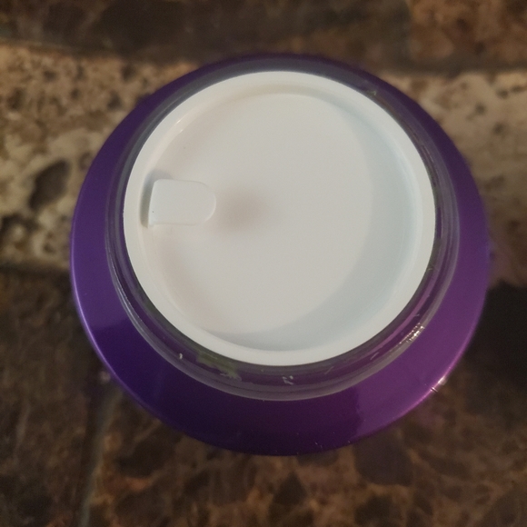 Younique Hydrating Mask new in package - Picture 3 of 5